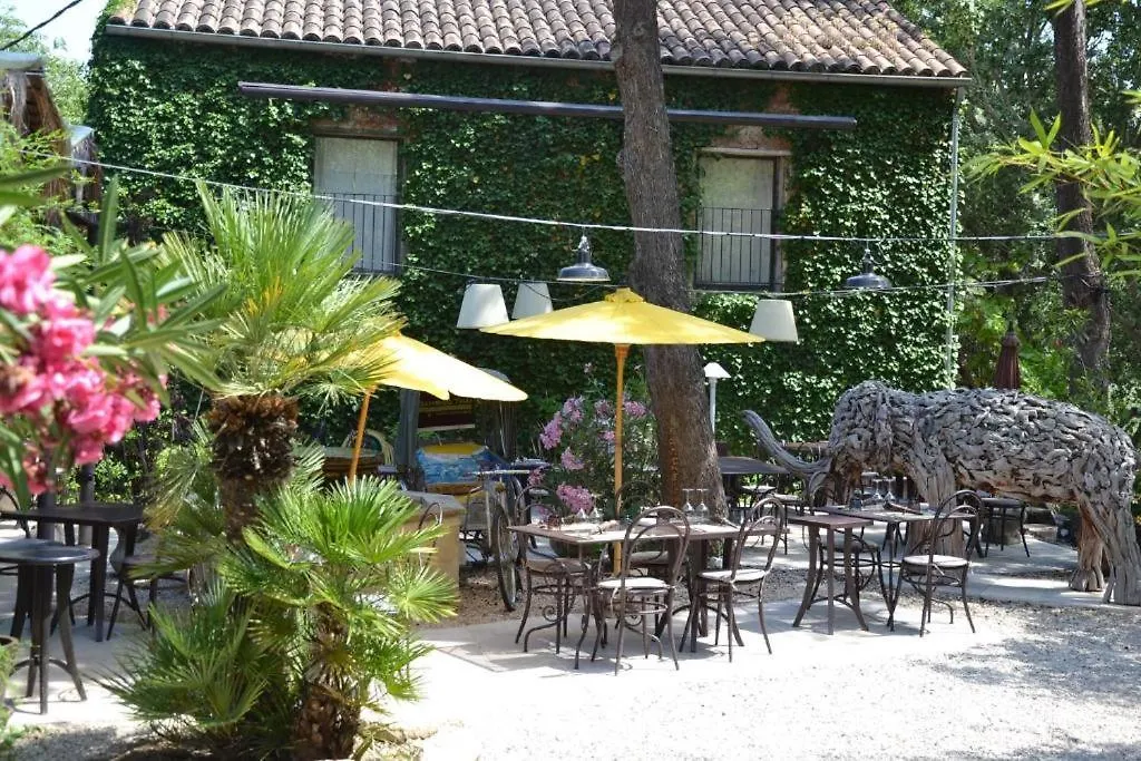 Hostellerie Le Paradou Lourmarin 2*,