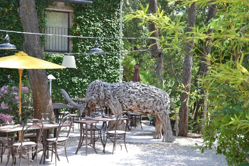 Hostellerie Le Paradou Lourmarin Hotel