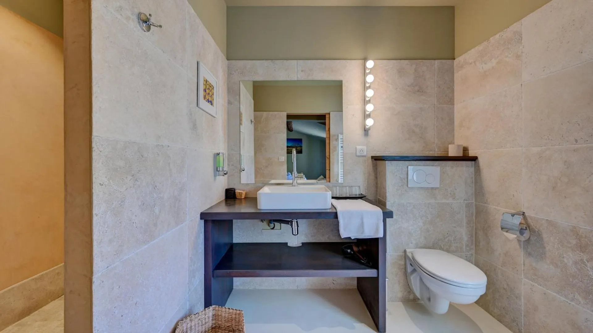 Hostellerie Le Paradou Lourmarin 2*,