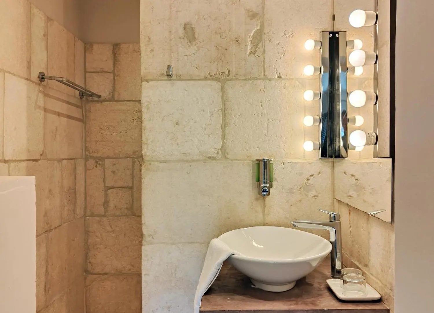Hostellerie Le Paradou Lourmarin 2*,  France